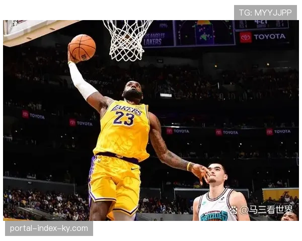 活塞年轻双塔发挥出色 利用速度对抗击穿湖人防线